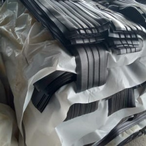 КОS-PLAST является производителем и дистрибьютором резиновых смесей. Каучук NR / SBR / EPDM Польша